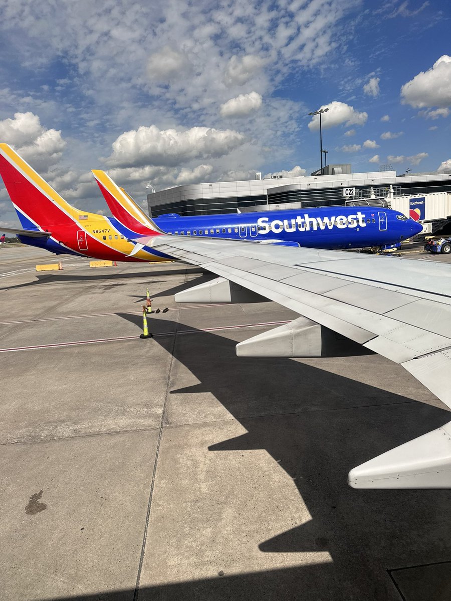 Love you <a href="/SouthwestAir/">Southwest Airlines</a> but these software crashes are getting pretty frustrating for your fliers