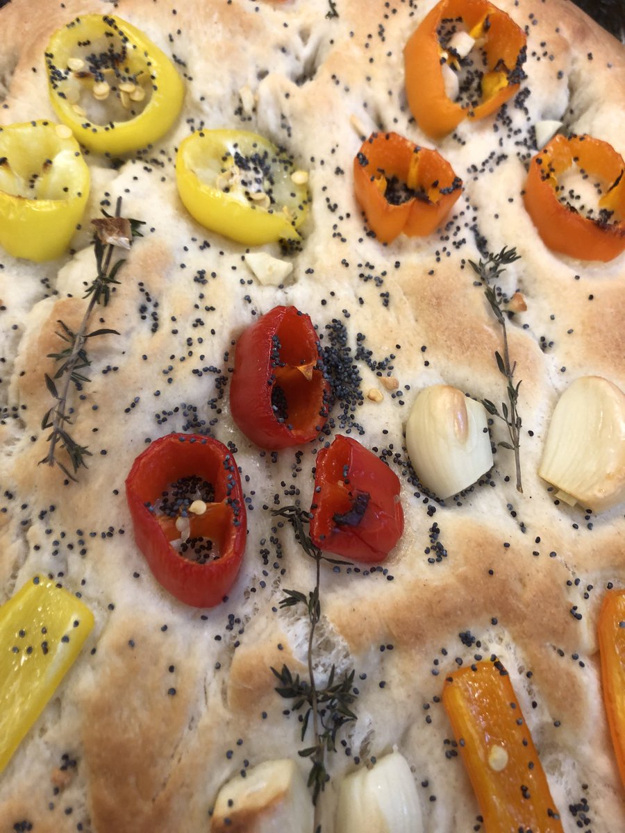 TimLlan's tweet image. Wythnos bara yn Llangynwyd heddiw gyda Focaccias i werthuso 😋.