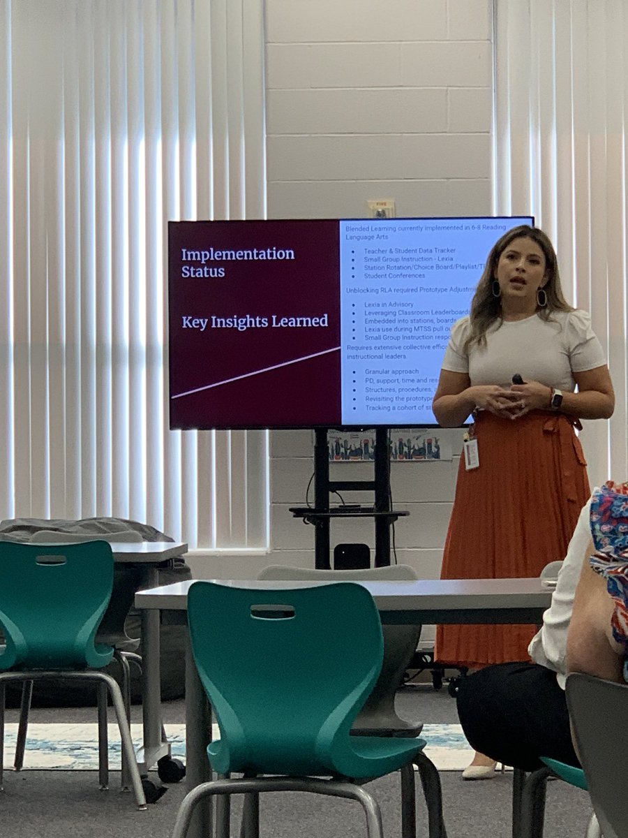 amgraeber's tweet photo. Blended learning Showcase @ Floresville Middle School! Maximizing time for students- using pre and post test to create personalized learning! Authentic teaching and learning! Way to lead Mrs. Pena, Mr. Barrett &amp; FMS Staff!  @FloresvilleISD  @CharlesButtFdn https://t.co/BURhIPazPl