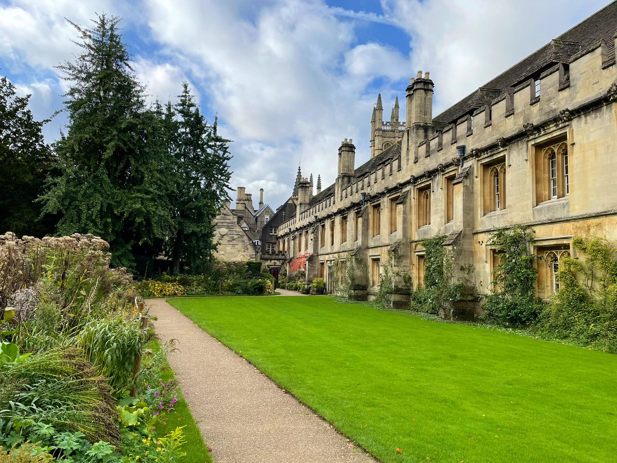 Arielle Baker, PhD (@ariellelbaker) on Twitter photo Looking forward to welcoming our 2023 <a href="/SchmidtFellows/">Schmidt Science Fellows</a> to @Rhodes_Trust and <a href="/UniofOxford/">University of Oxford</a> this weekend for the first Science Leadership Program convening of their fellowship year! Looking forward to welcoming our 2023 <a href="/SchmidtFellows/">Schmidt Science Fellows</a> to @Rhodes_Trust and <a href="/UniofOxford/">University of Oxford</a> this weekend for the first Science Leadership Program convening of their fellowship year!
