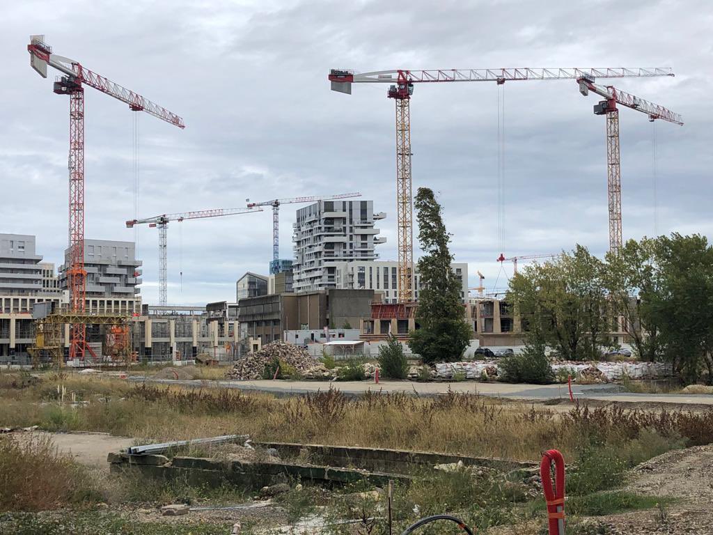 🚧🏗️ 3e journée du congrès <a href="/_Woodrise/">Woodrise</a> ! 
👷🏼‍♀️👷🏼‍♂️Après deux jours de conférences et d’exposition, place aux visites sur le terrain. 

➡️ Tour urbain à la découverte du quartier Bordeaux #Euratlantique en plein développement.