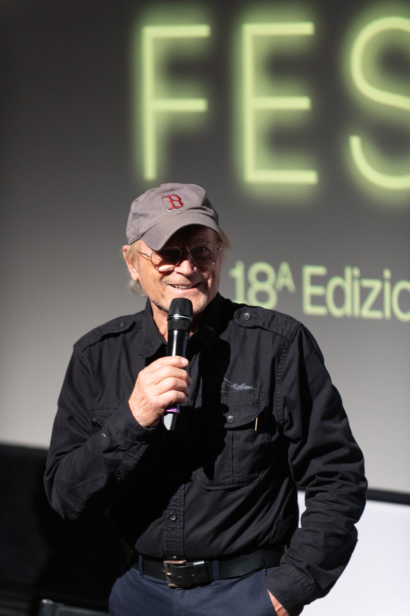 CasadelCinema's tweet photo. Non perdere neanche un fotogramma dei film di #RoFF18 e vivi film del passato e del presente attraverso le parole dei nostri ospiti: stasera, è venuto a trovarci #TerenceHill per introdurre "Lui era Trinità". https://t.co/rk7uOyB2Vh