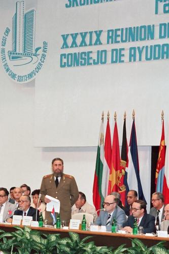 📸#FidelCastro participa en la XXXIX Reunión del Consejo de Ayuda Mutua Económica en La Habana, 29 de octubre de 1984 
👉bit.ly/2PsFZ78 
#FidelPorSiempre #FidelViveEntreNosotros #SomosContinuidad #SomosCuba #Economia #Habana