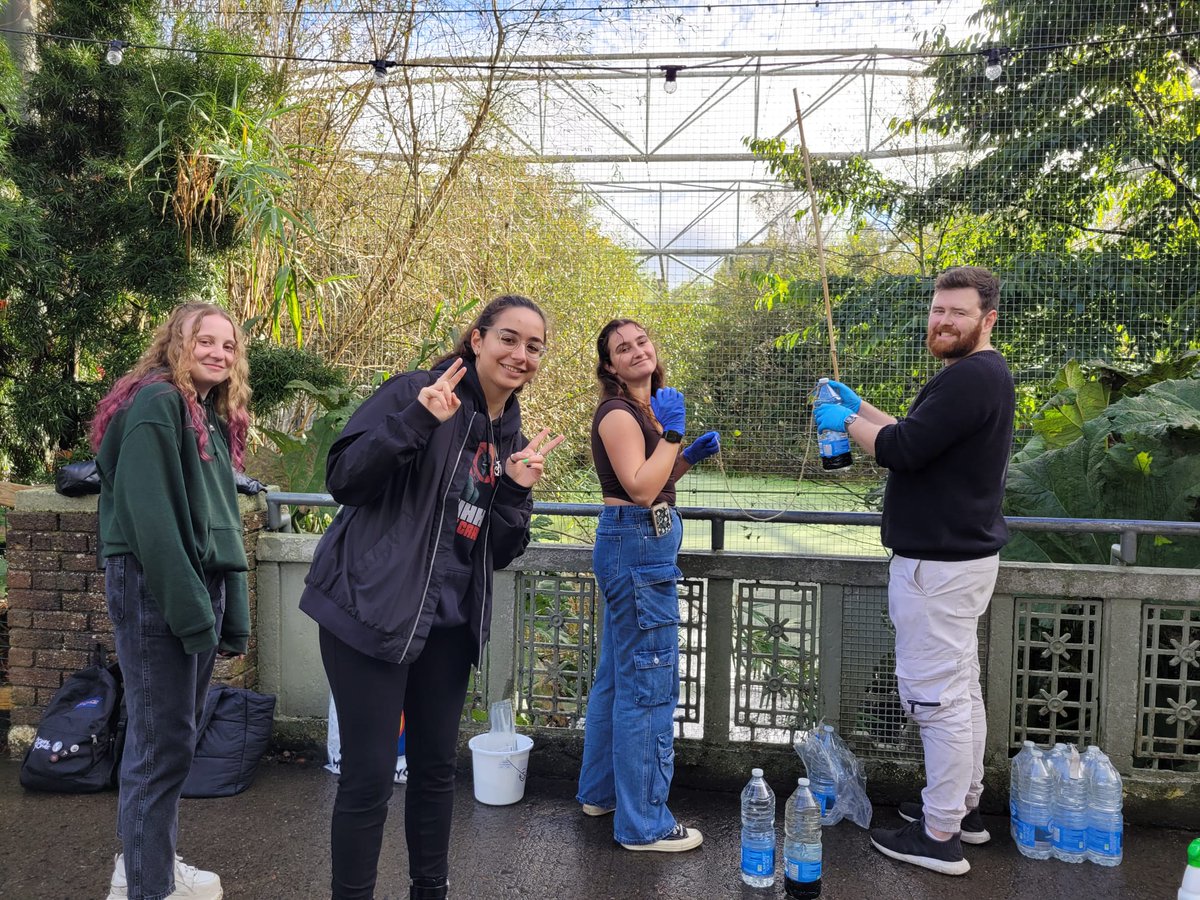 Area 52 at the zoo! Brilliant day sampling for our fourth year students. @UCDSBES
