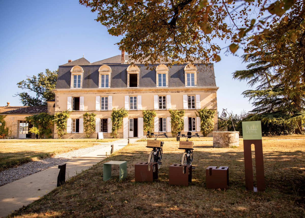 BrittanyFerries's tweet photo. With our onboard wine festival in full flow, we're offering a pair of tickets to one lucky winner to tour Château Guiraud in Sauternes, Bordeaux 🍇🍷

To be in with a chance:
✔️ Like @brittanyferries & this post 
✔️ Tell us who you'd take with you

Tickets are valid until 19/10/24. The winner will be randomly picked on 2/11/23 

©️ Divino