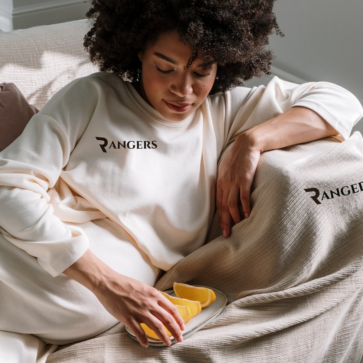 namify's tweet image. Remember to "think cozy" this holiday season when ordering gifts in bulk for your employees and clients... we recommend blankets, sweatshirts, socks... all branded with YOUR logo.
'Tis the season, right?
#holidaygifting #employeegifting #corporategifting #blanket #sweaterweather