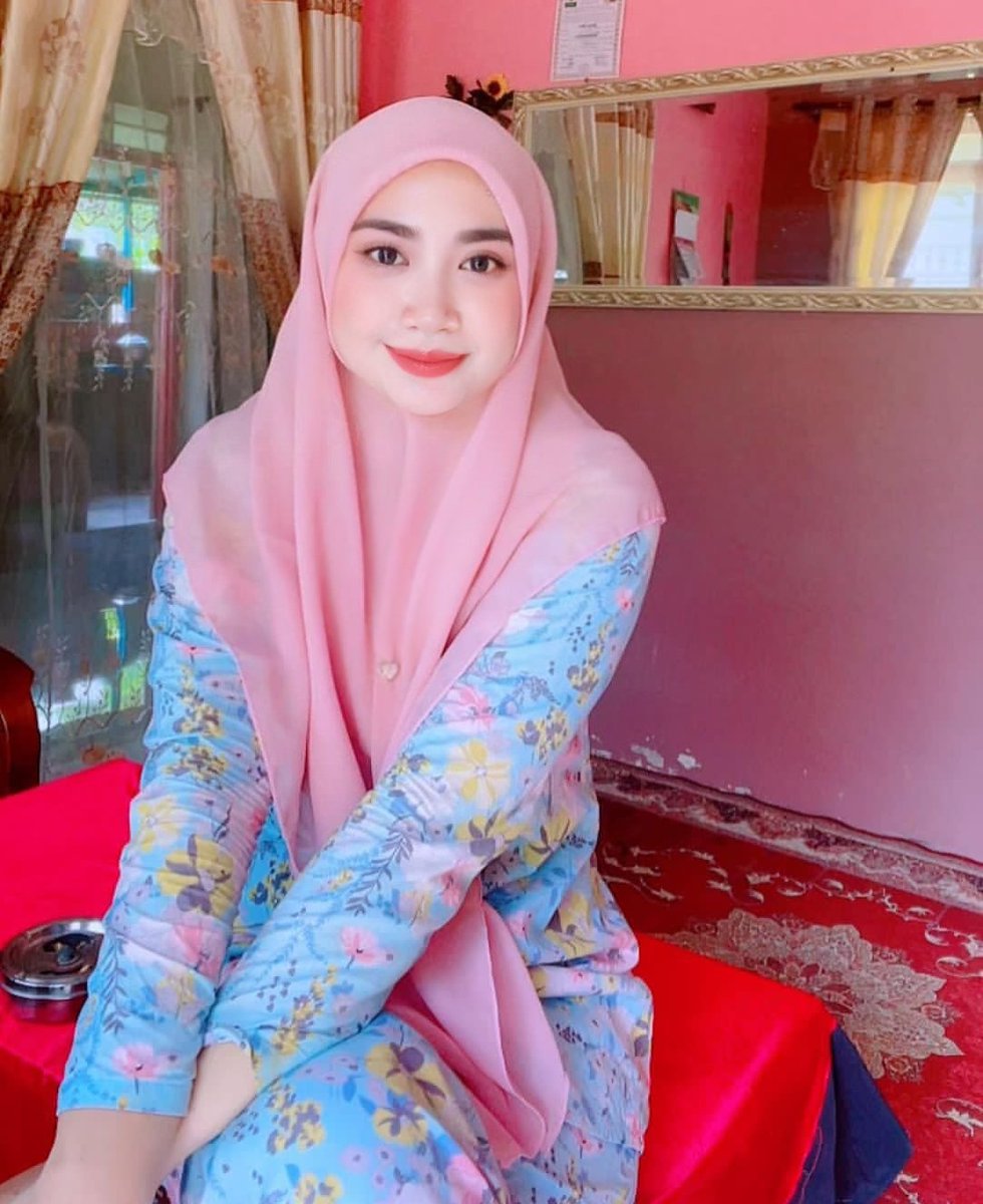realcrowdtrust's tweet photo. Aku janda  anak ku 1 mas, pekerjaan ku suster,  mau gak sama aku?? 

Nikmat nya 
https://t.co/F7PDRilki7 https://t.co/6EW8hOPtuQ