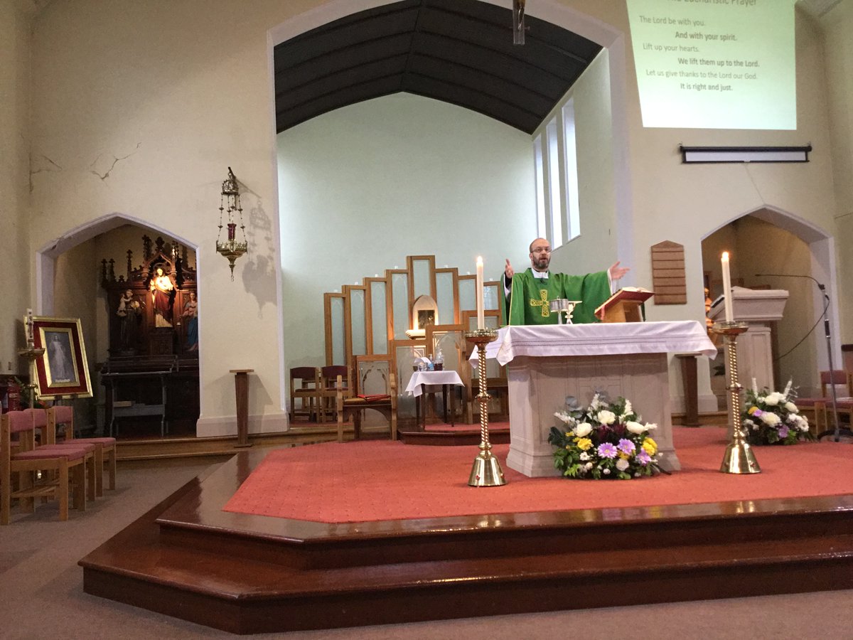 HolyFamilyYear2 tweet media