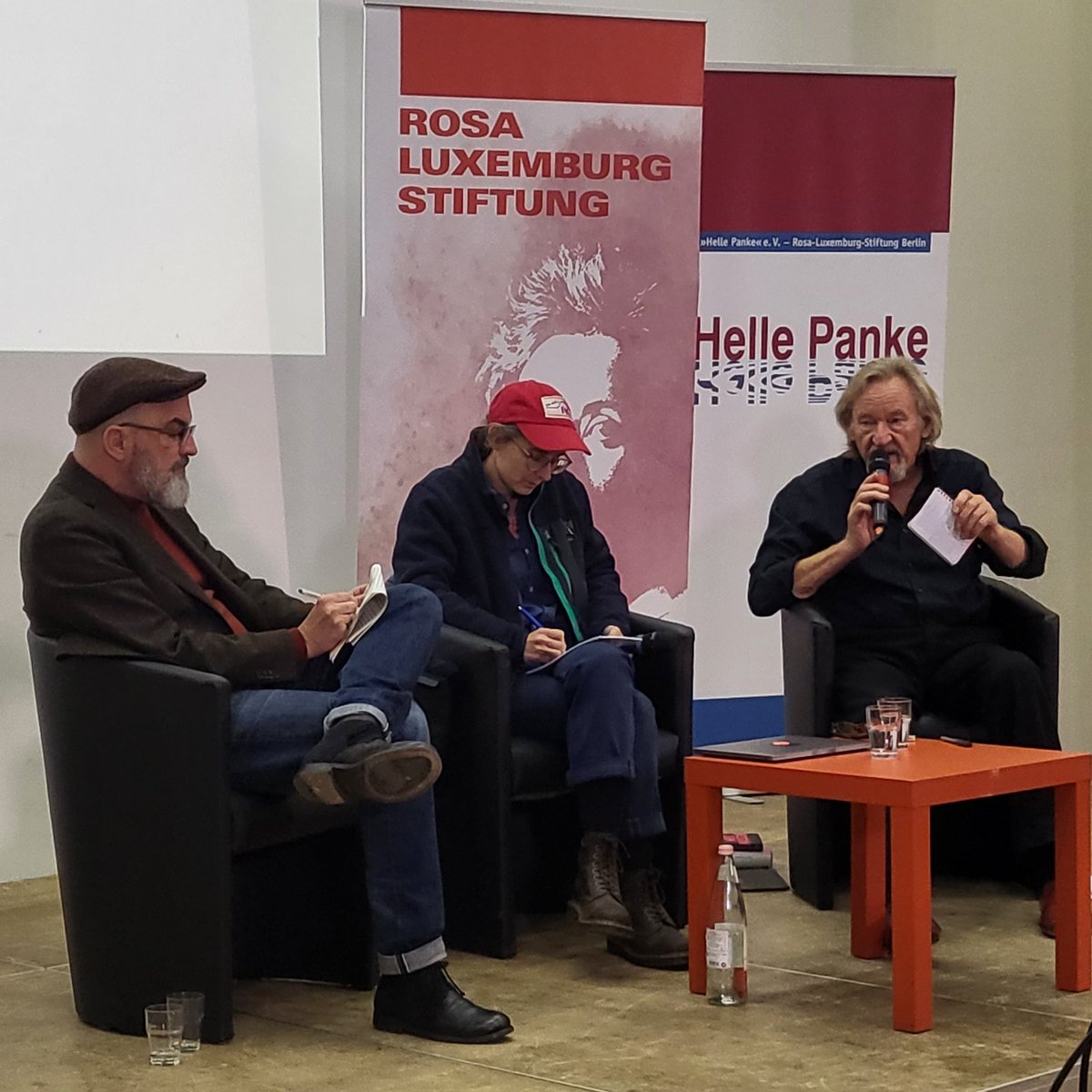 rls_history (@rls_history) on Twitter photo Jetzt live <a href="/MuenzenbergFRM/">Münzenberg Forum</a> das Gespräch von Klaus Theweleit und Luise Meier über #Geschlecht und #Revolution, moderiert von Patrick Eiden-Offe (<a href="/zflkomm/">ZfL Berlin</a>).
<a href="/rosaluxstiftung/">🔴 Rosa-Luxemburg-Stiftung</a>
<a href="/HellePanke/">Helle Panke</a> Jetzt live <a href="/MuenzenbergFRM/">Münzenberg Forum</a> das Gespräch von Klaus Theweleit und Luise Meier über #Geschlecht und #Revolution, moderiert von Patrick Eiden-Offe (<a href="/zflkomm/">ZfL Berlin</a>).
<a href="/rosaluxstiftung/">🔴 Rosa-Luxemburg-Stiftung</a>
<a href="/HellePanke/">Helle Panke</a>