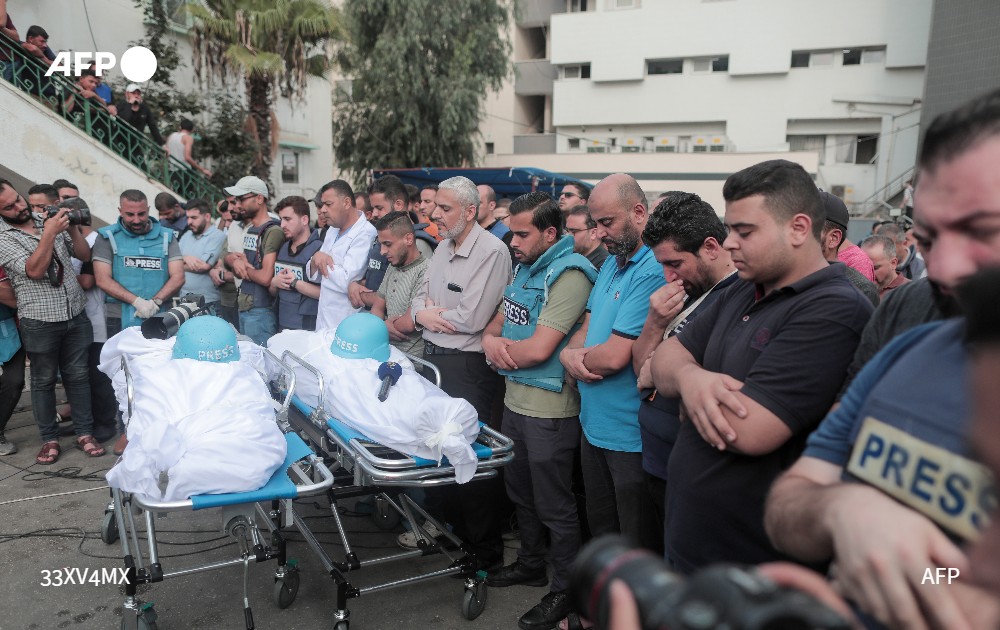 Dieciséis periodistas palestinos murieron en la Franja de Gaza desde el inicio de la guerra entre Israel y Hamás, desencadenada tras el letal ataque del grupo islamista el 7 de octubre, informa el sindicato de periodistas #AFP