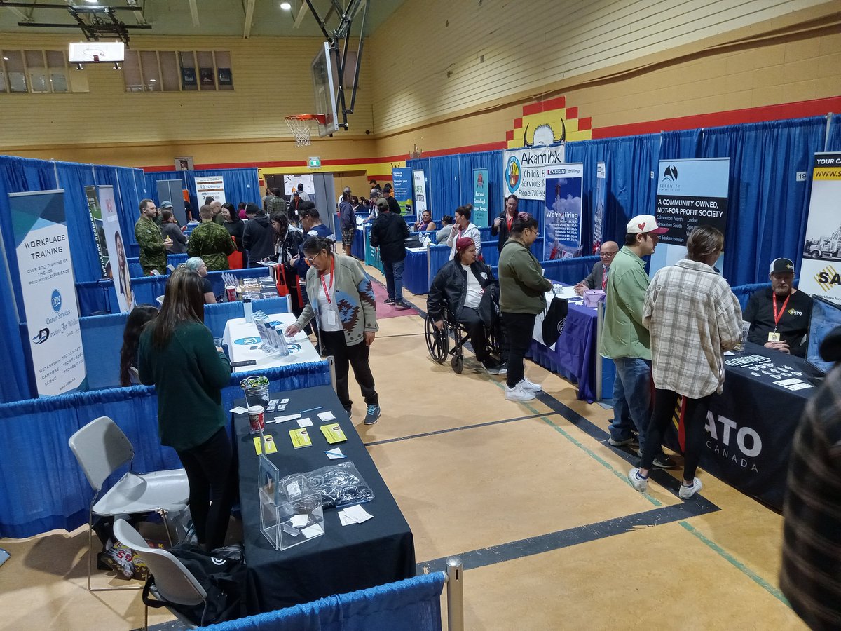 SamsonCree's tweet photo. Here are some photos from the Maskwacis Employment Center Job Fair! It is at the HBMC today and is on from 10am-3pm. 
#employmentopportunity #employment #jobfair2023 #jobfair #samsoncree #samsoncreenation #maskwacis #pigeonlake https://t.co/KZ9oZglVRp