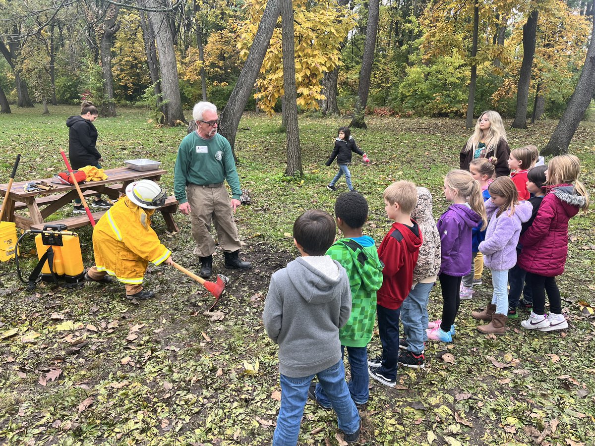 mrhalbesma's tweet image. Awesome outdoor education experiences happening today in the @GenoaCitySchool school forest! #GreenLightCulture #Engagement #Relevance