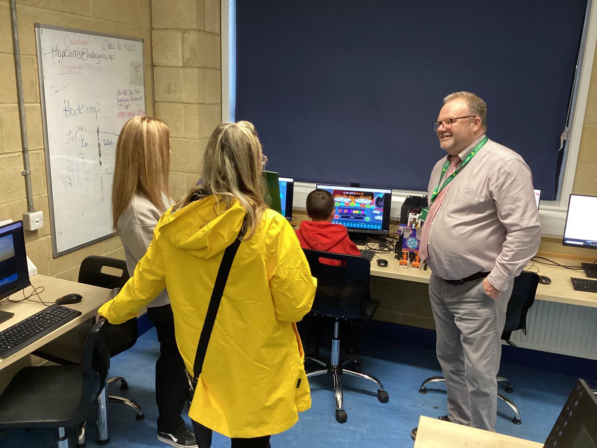 StIlltydsCHS's tweet image. Everything from quizzes to netball to Whodunnit- activities for all at our open evening this evening. #openevening2023