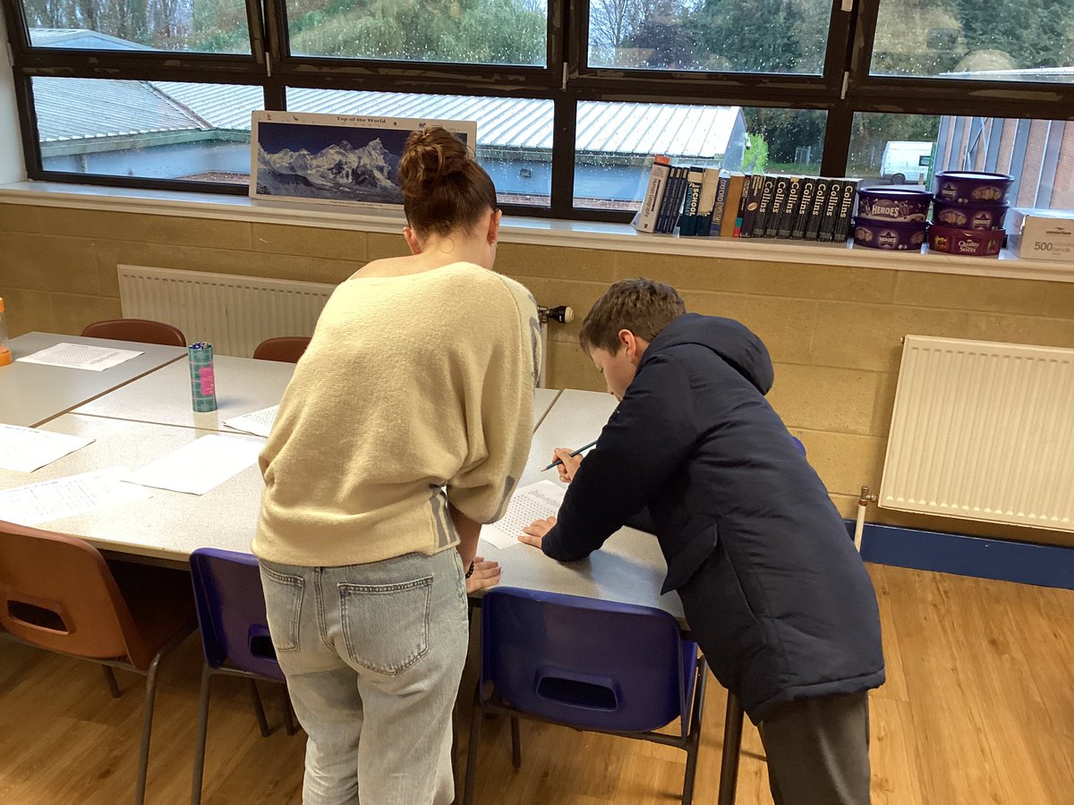 StIlltydsCHS's tweet image. Practise your grid references, guess the height of the peaks and a flag game- all in our Geography department this evening. #openevening2023