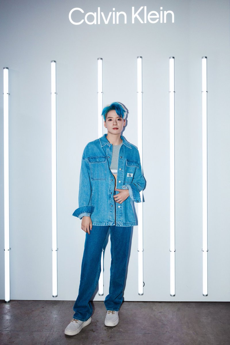amberliu's tweet photo. ✌️@CalvinKlein 
#mycalvins https://t.co/2qlH4qrUC4