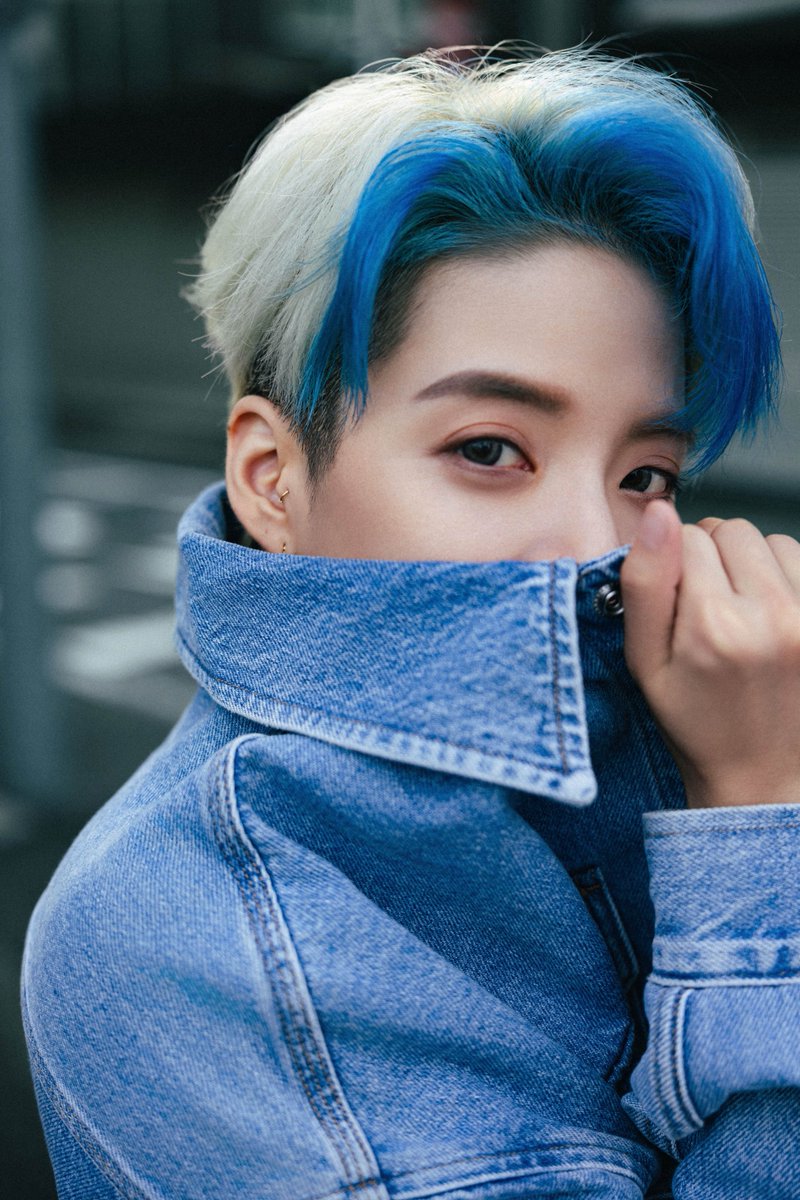 amberliu's tweet photo. ✌️@CalvinKlein 
#mycalvins https://t.co/2qlH4qrUC4