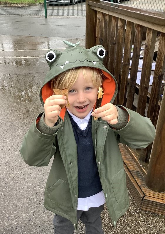 unsworthprimary's tweet photo. "There is no such thing as bad weather, just unsuitable clothing." Raincoats on, wellies on and ready to explore numbers 1,2,3 in our wonderful outdoor environment @unsworthprimary. @WhiteRoseEd #outdoorlearning #learningoutsideoftheclassroom https://t.co/6faDR7Cc7M