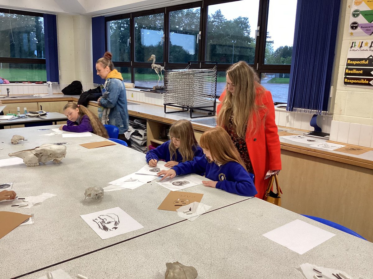 StIlltydsCHS's tweet image. Drawing skulls in our Art department has kept all our visitors entertained this evening.  Fantastic job everyone! #openevening2023