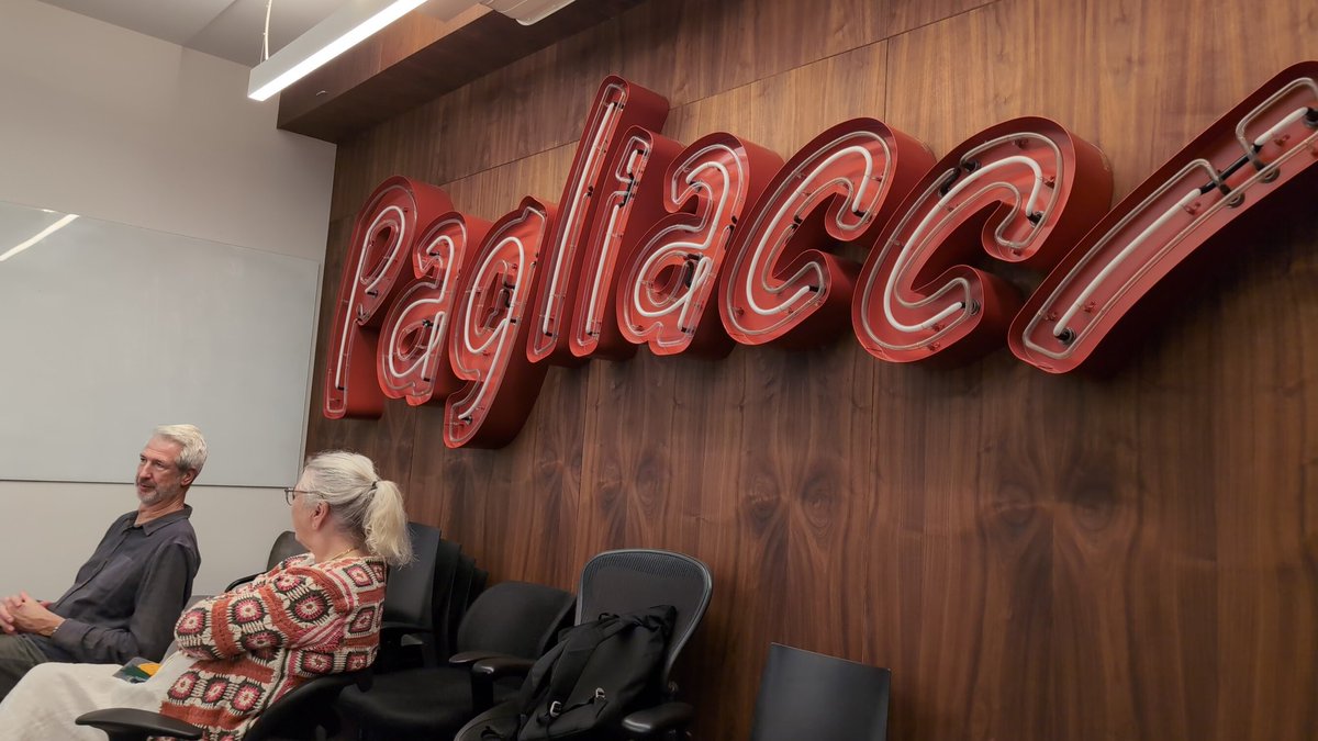 PerformExcelNW's tweet photo. Having a wonderful day of learning and sharing with Pagliacci Pizza. Can't wait for lunch! 🍕 #pagglicci #PerformExcellNW https://t.co/0VUAL9jHA1