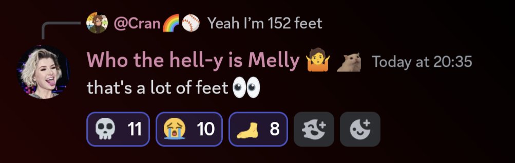 ao_struggles's tweet photo. a lot of feet indeed https://t.co/kO38tF8i6D