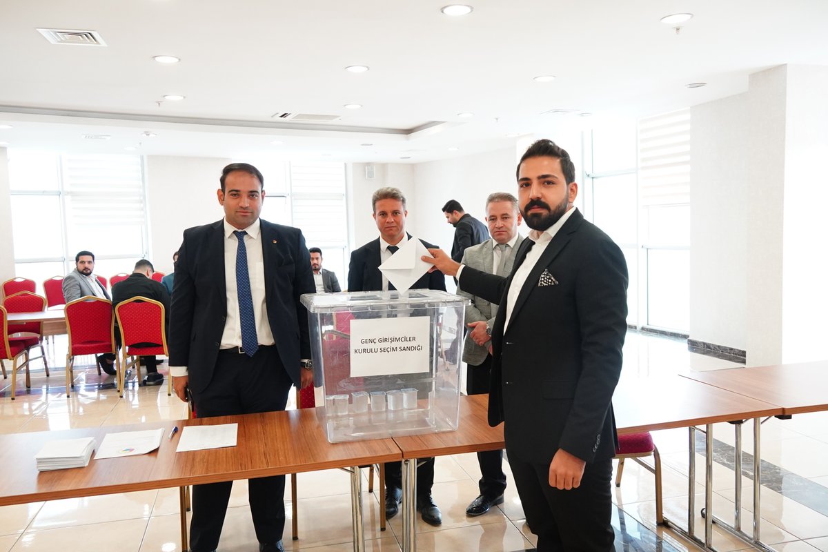 sanliurfatso's tweet photo. TOBB Şanlıurfa Genç Girişimciler Kurulu İcra Komitesi seçimleri Şanlıurfa Ticaret ve Sanayi Odası’nda gerçekleştirildi.  

Haberin detayları 👇
https://t.co/DYOIx4aXNR

@mdoganyetim 
@serhatkrd 
@komiteleri
@TOBBiletisim https://t.co/IDHsmtSLkH
