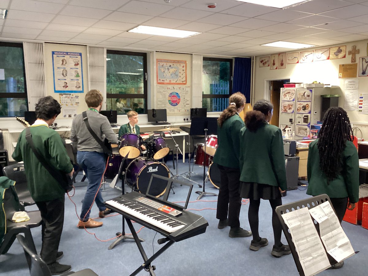 StIlltydsCHS's tweet image. A fantastic performance from our talented musicians and singers at our open evening this evening. #openevening2023