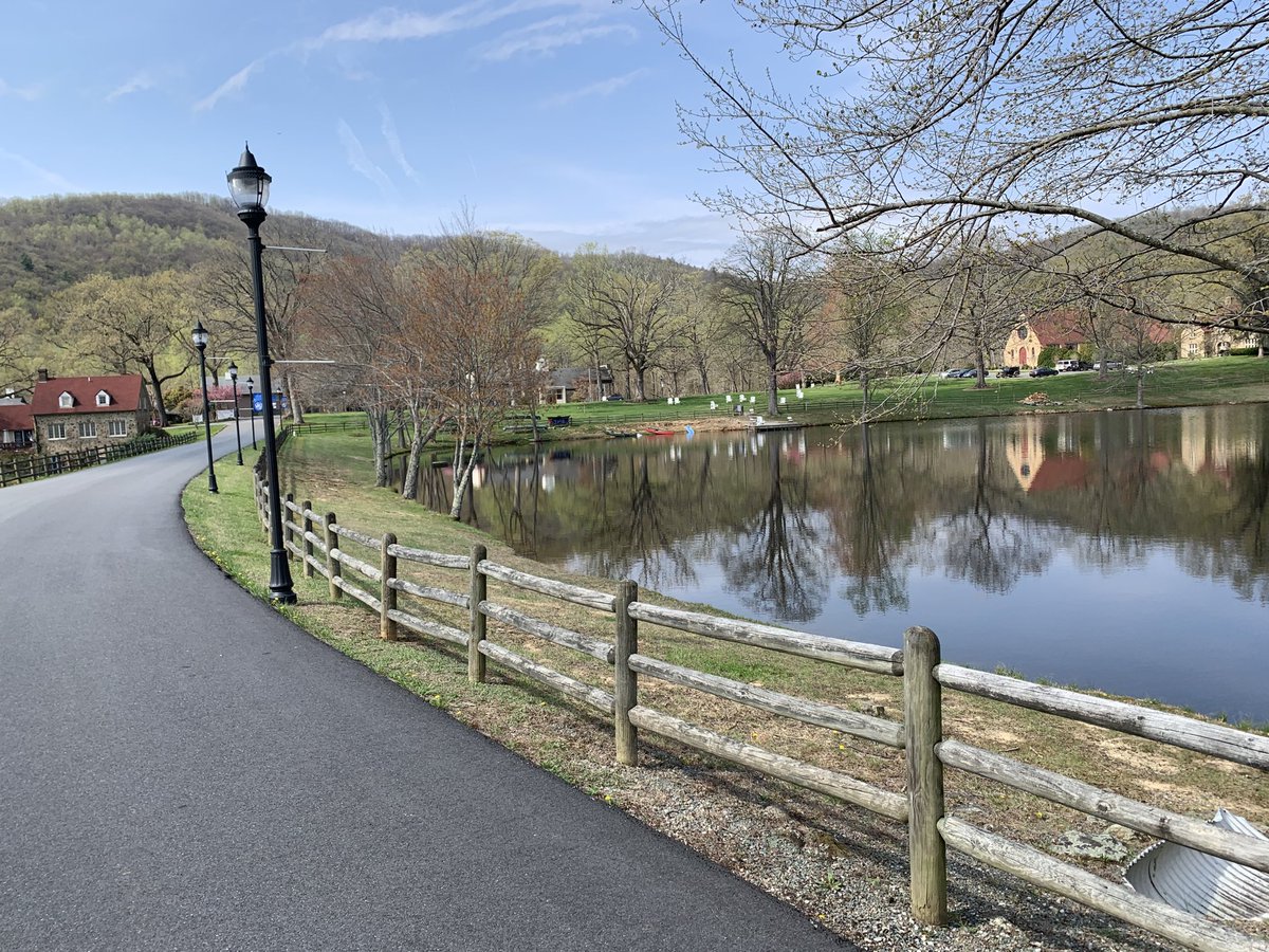 DomStarsiaPLL's tweet photo. There are still opportunities available in this current 2023-24 academic year for a HS age boy who would benefit from a smaller classroom atmosphere, inspired individual advising and an excellent lacrosse experience.  Reach out to Coach Donny Moss at dmoss@blueridgeschool.com https://t.co/fA8O3ZeiYO