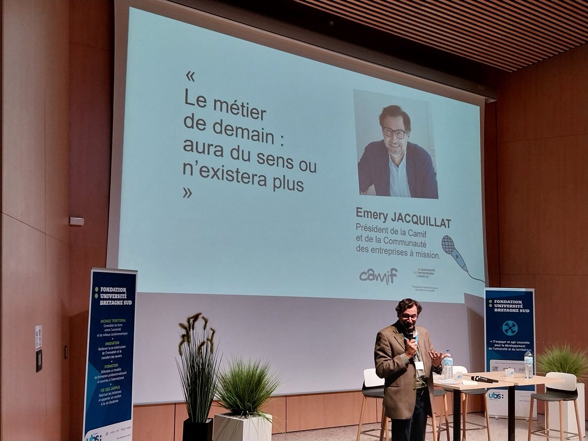 Excellent débat sur les métiers de demain organisé par <a href="/UBS_fondation/">Fondation UBS</a> sur le campus de <a href="/UBS_universite/">UBS_universite</a> avec notamment <a href="/emery79/">Emery Jacquillat</a> PDG de la <a href="/Camif_/">Camif</a> "on ne changera pas le monde avec de l'eau tiède mais ...avec de l'audace"! Merci aux sponsors dont <a href="/ENGIEgroup/">ENGIE</a> #transitionecologique
