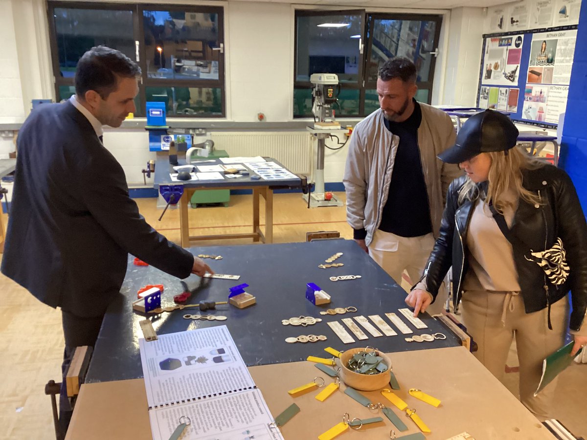 StIlltydsCHS's tweet image. Welcome to our DT department! #openevening2023