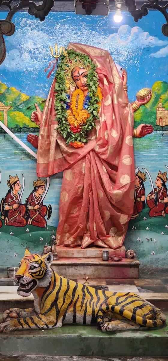 T 4804 - यह है बनारस में स्वयं स्थापित चमत्कारी दुर्गा जी... नवरात्रि में इनका दर्शन आपको अनेक वरदान देगा🙏🏻🙏🏻