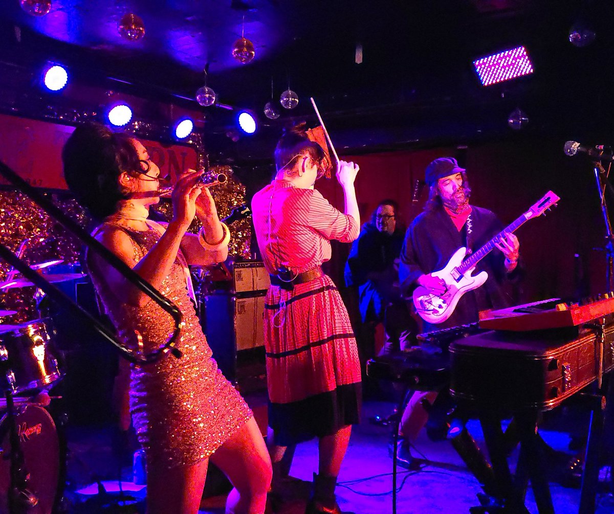 LiveMusicCda's tweet photo. November 9th at Longboat Hall, it's @teketekeband. Gonna be a rock n' roll party! @TheGreatHallTO #Hagata #JapanRock #LiveForLiveMusic https://t.co/n9W6v5crKF