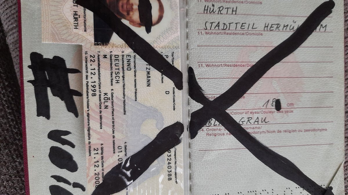 EnnoZitzmann's tweet photo. Jetzt geht's mir etwas besser. #zmann = #zionistmann = #Lebrecht https://t.co/Mp70SbkkRo