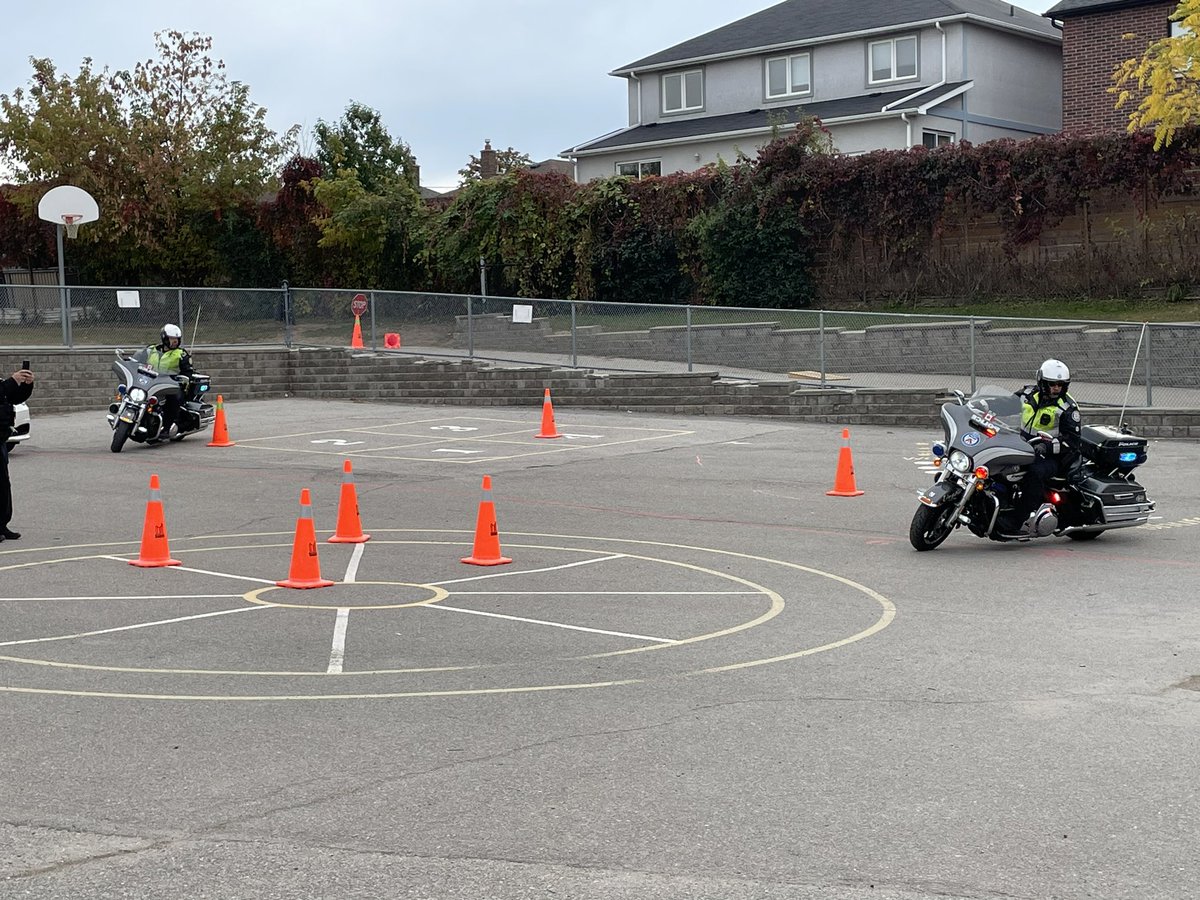 We’re BACK! 9th year of my #bikerodeo program!  

Thx to our amazing hosts at St. Fidelis CES and the over 60 kids who came out.

Thx to the incredible leadership students of Chaminade College Ss.

What an incredible day with my colleagues from <a href="/TPS12Div/">12 Division</a> &amp; <a href="/TrafficServices/">TPS Traffic Services</a>.