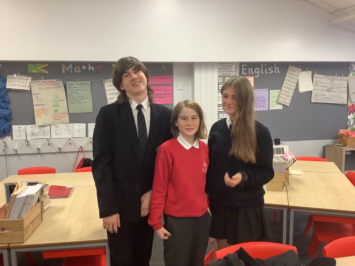 StPhilipsY6A's tweet photo. It was so lovely to see our past pupils on parents’ evening! It’s always wonderful to hear the successful stories of high school! @StPhilipCEAP #teamstphilips https://t.co/pPV8xuuZyH