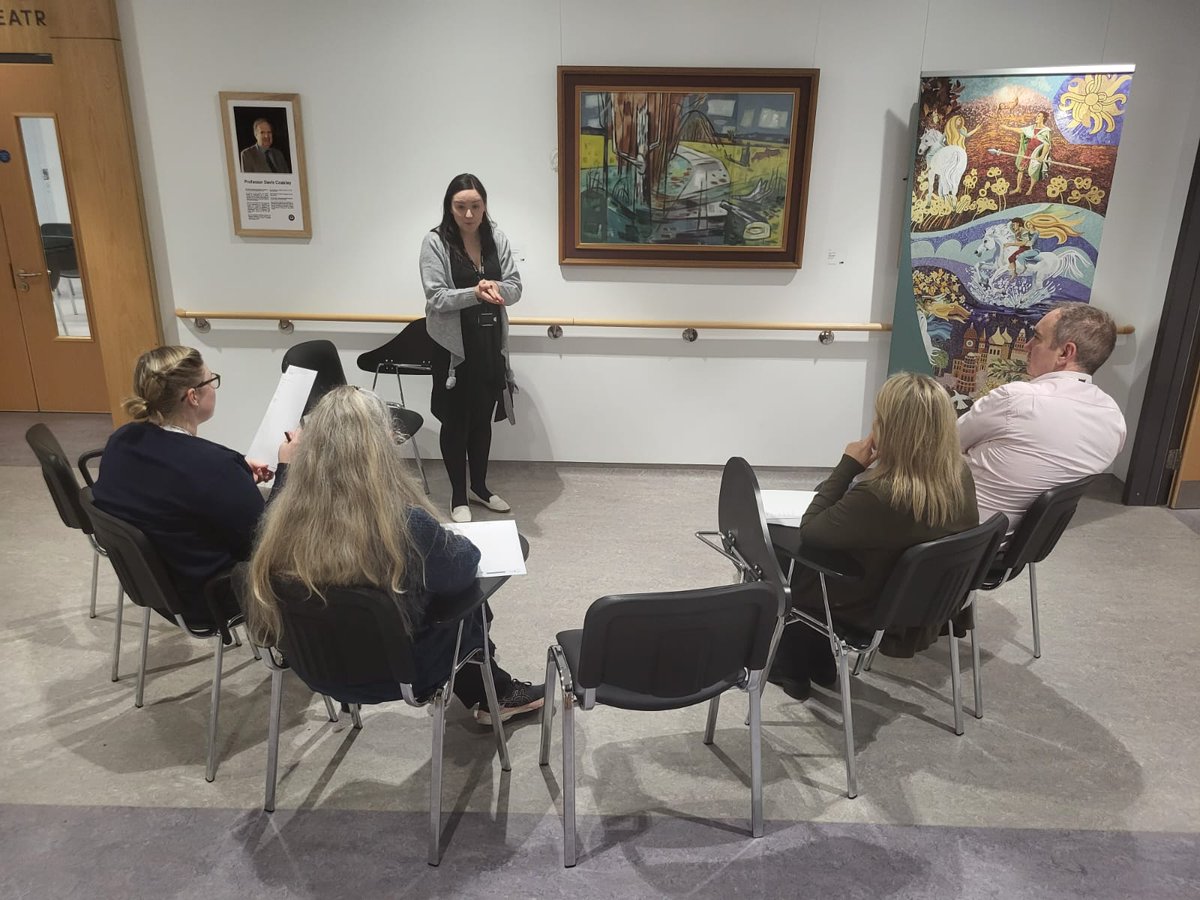 Bairbre-Ann Harkin @IMMAIreland facilitated a 'slow-looking' art experience in #MISA, with our enriching @artscouncil_ie #collection with hosp staff /#Lunchtime series. #Museum #Hospital building upon #CreativeLifeMISA @stjamesdublin & @IMMAIreland partnership #Wellbeing #art 🙂