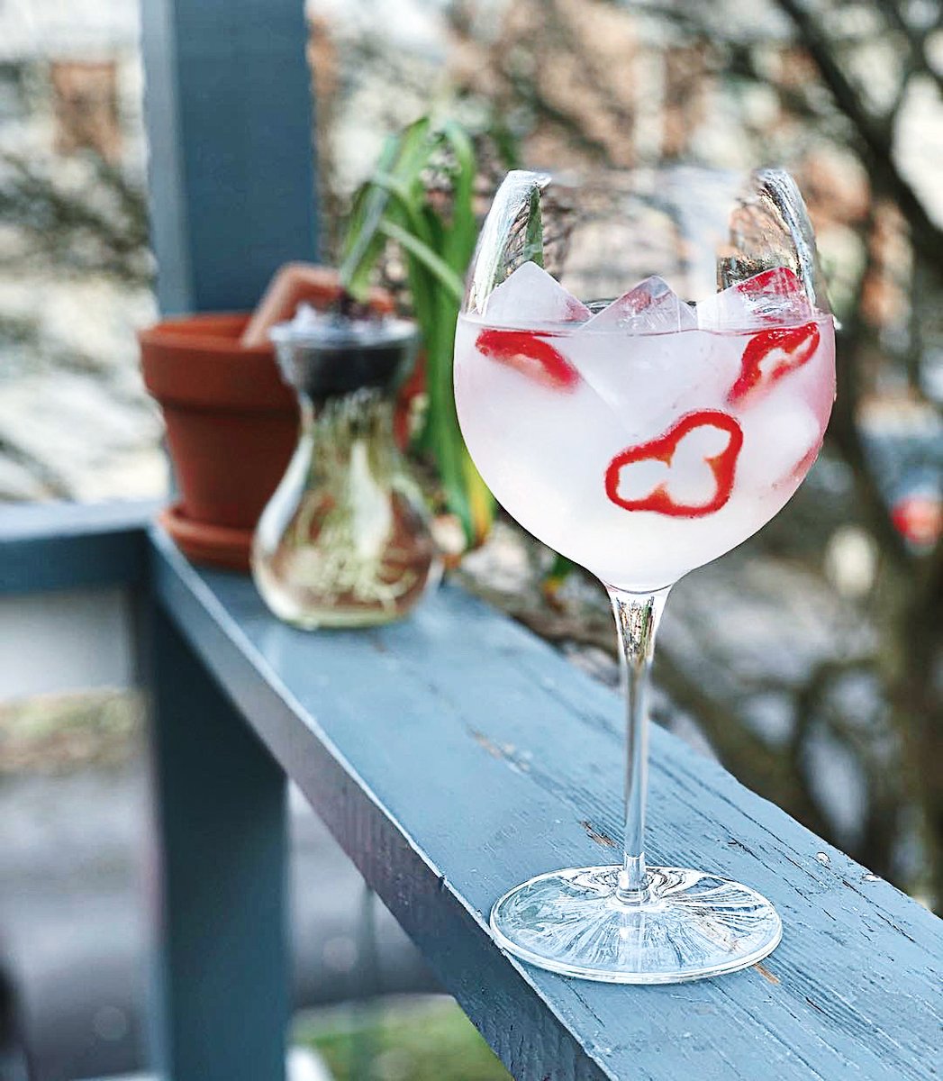 3 Badge Beverage tweet media