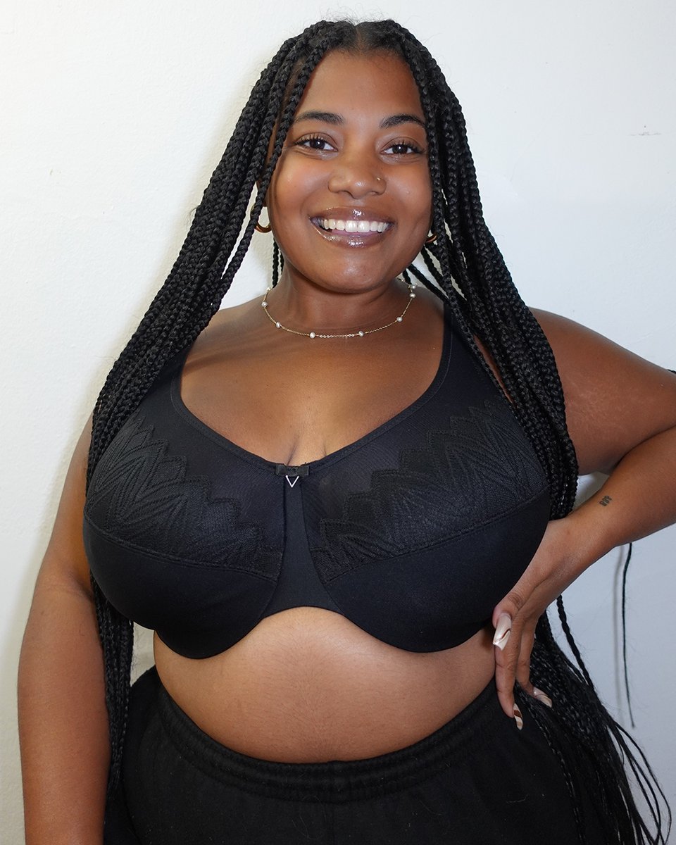 glamorisebras's tweet photo. The brand-new WonderWire Minimizer Bra 🖤 Available in sizes up to 48H

Shop this style ➡️ https://t.co/pO7CwLA45h

📸: celiyy https://t.co/C28ZctvzMW