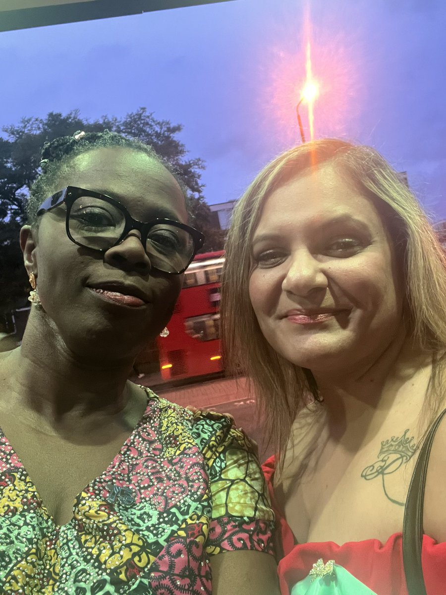 flash_shade's tweet photo. @NHS_ELFT Time to celebrate our wonderful staff #StaffAwards #Troxy #NHSPeoplePlan #WeAreRecognisedAndRewarded https://t.co/CQDhgeFhWq