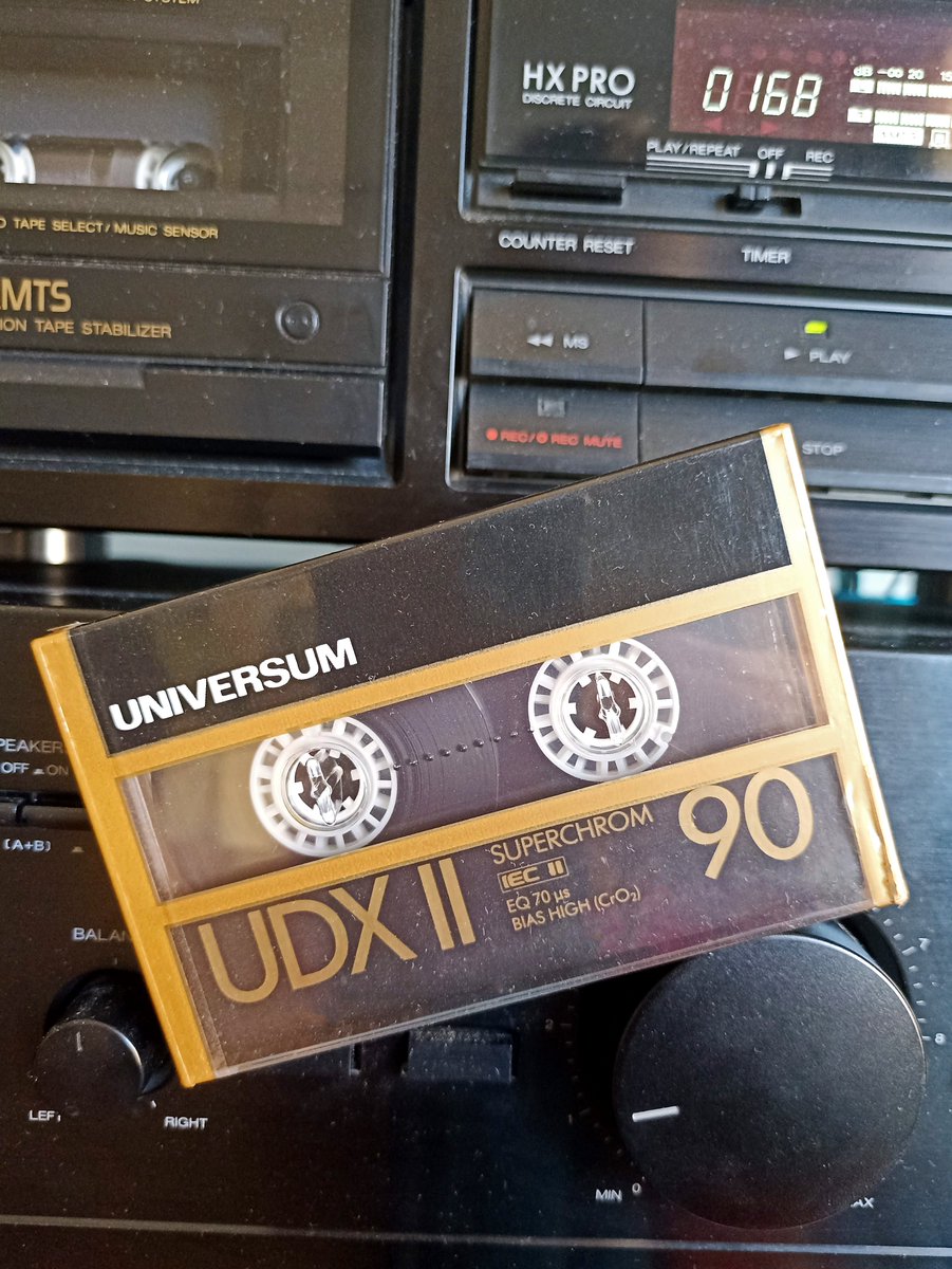 TapesFans's tweet photo. The German brand #Universum is not very well known, but some of the cassettes are quite interesting. #cassette #tape #hifi #compactcassette #vintage #audio #C60 #C90 #audiocassettes #compactcassettes #vintageaudio #analog #BASF #sony #tdk https://t.co/CZAezbyhVk