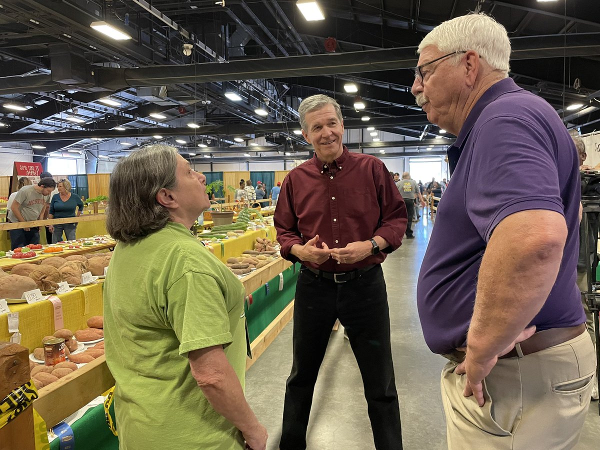 It’s always a great time at the @NCStateFair with @NC_Governor! #ncpol