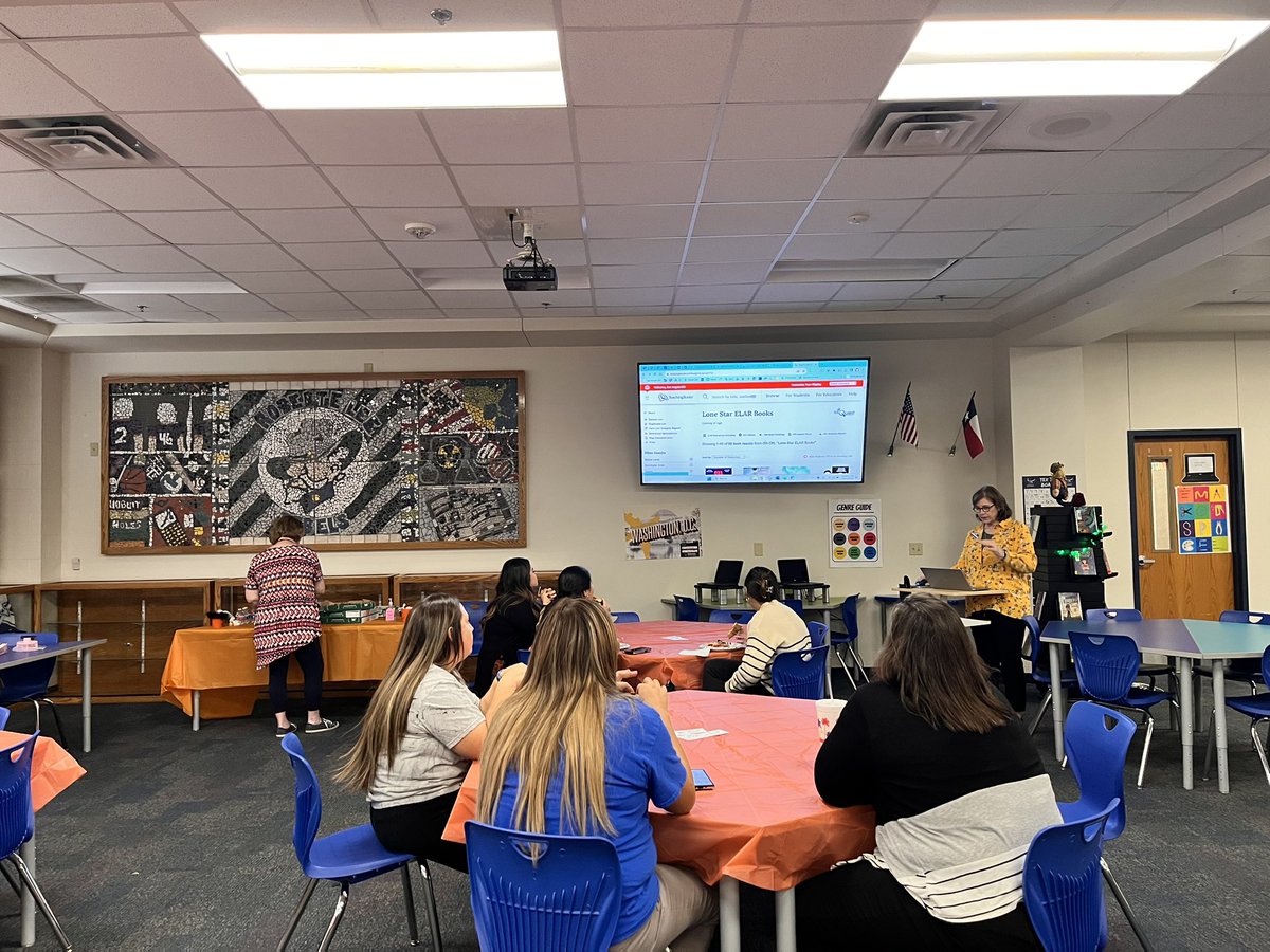 Lunch &amp; Learn with our Librarian @Lone_StarTexans!
A great day for learning #teachingbooks