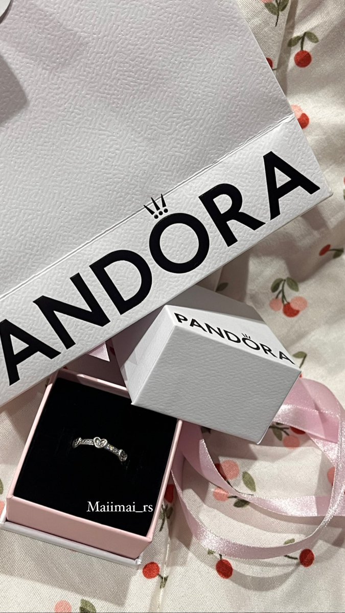 konsuaykongmark's tweet photo. แหวนpandora รุ่นฮิต size54 อุปกรณ์ครบ ถุง กล่อง ใบเสร็จ เหมือนซื้อจากช้อปเอง 
จากราคา3400 ขาย2200รวมส่ง📌📌 พร้อมโอนลดได้อีกดูเพิ่มเติมได้ค่ะ #pandoraมือสอง #แพนโดร่า #ส่งต่อpandora #ส่งต่อ #ส่งต่อcintageshop #ส่งต่อคสอ #ส่งต่อstylistshop #ส่งต่อเสื้อผ้ามือ2 #ส่งต่อเสื้อผ้ามือสอง https://t.co/ZcRChdVK3p