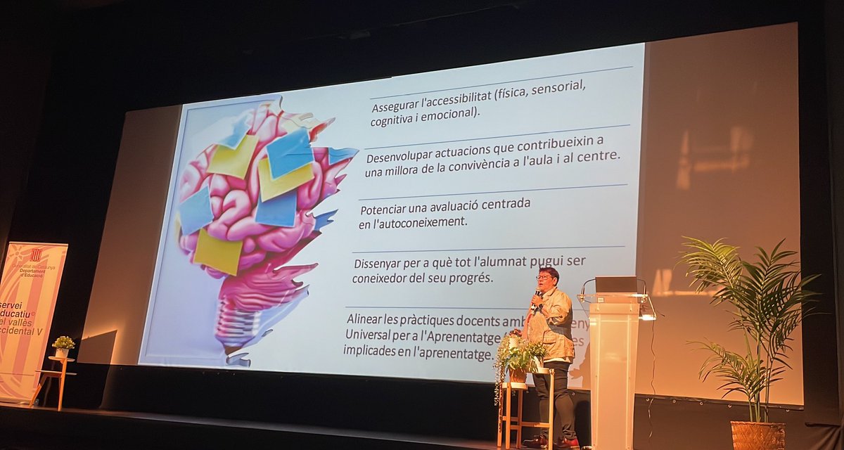 Xerrada d'inaugural a Cerdanyola del Vallès. 
Compartint 5 estratègies i accions per avançar cap a la personalització de l'aprenentatge. El meu agraïment al SE, ST i a totes les persones que ens han acompanyat.