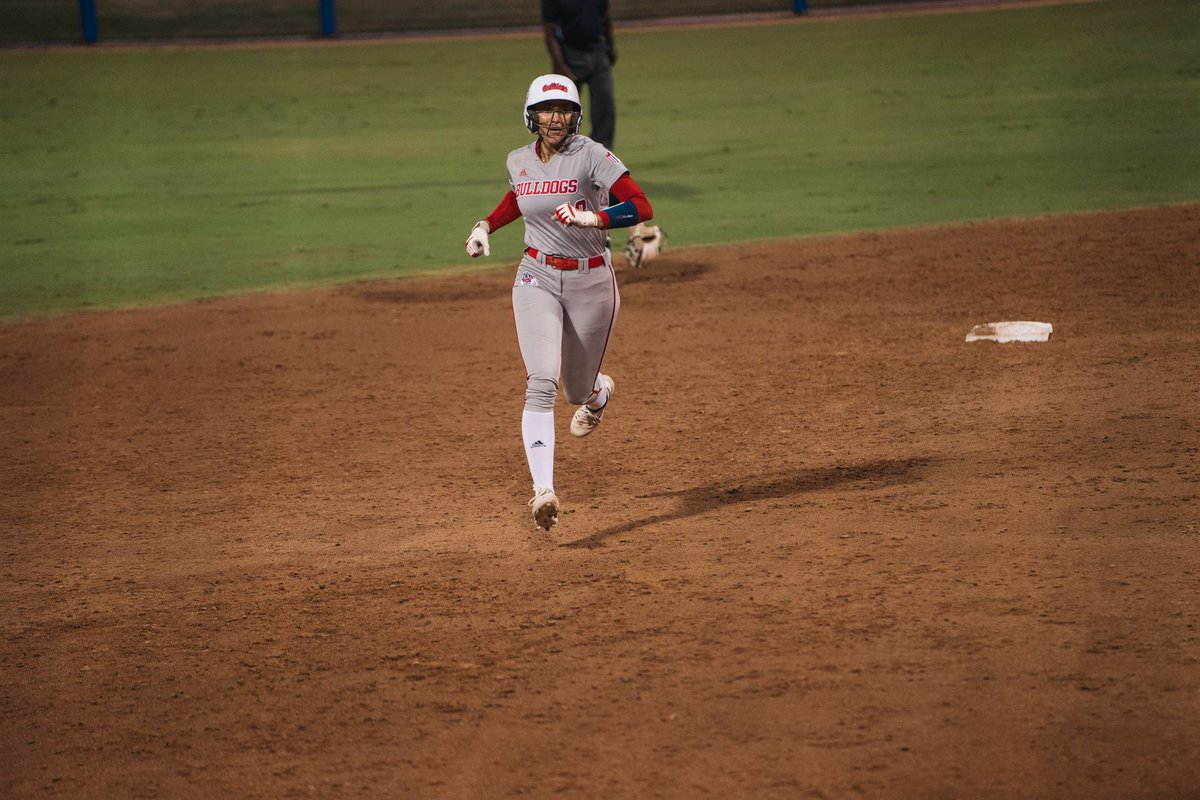 FresnoStateSB's tweet photo. 𝙨𝙩𝙖𝙮 𝙛𝙤𝙧 𝙩𝙝𝙚 𝙘𝙚𝙡𝙡𝙮 🎉

@tarynirigoyen https://t.co/KkVKhn6WVB