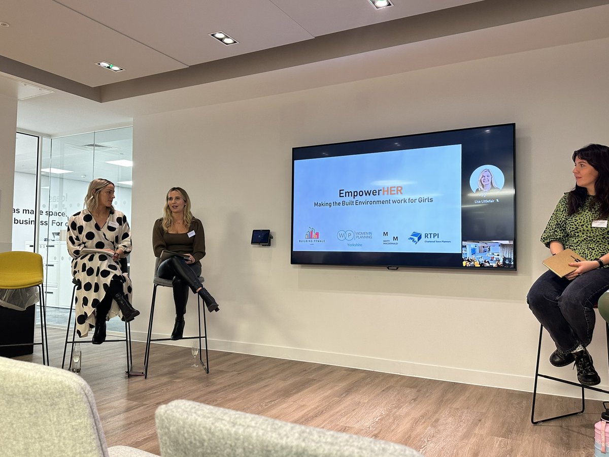 LocalDialogue's tweet photo. A fascinating and thought provoking session at todays Empower Her event by @womeninplanning and @buildingfemale1 https://t.co/qrn861juq3