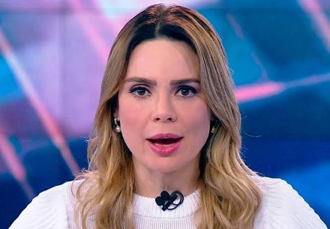 gatonoveleiroh's tweet photo. #DEFESANAOEAGRESSAO
Volta Rachel Sheherazade https://t.co/pJcsvkx7So