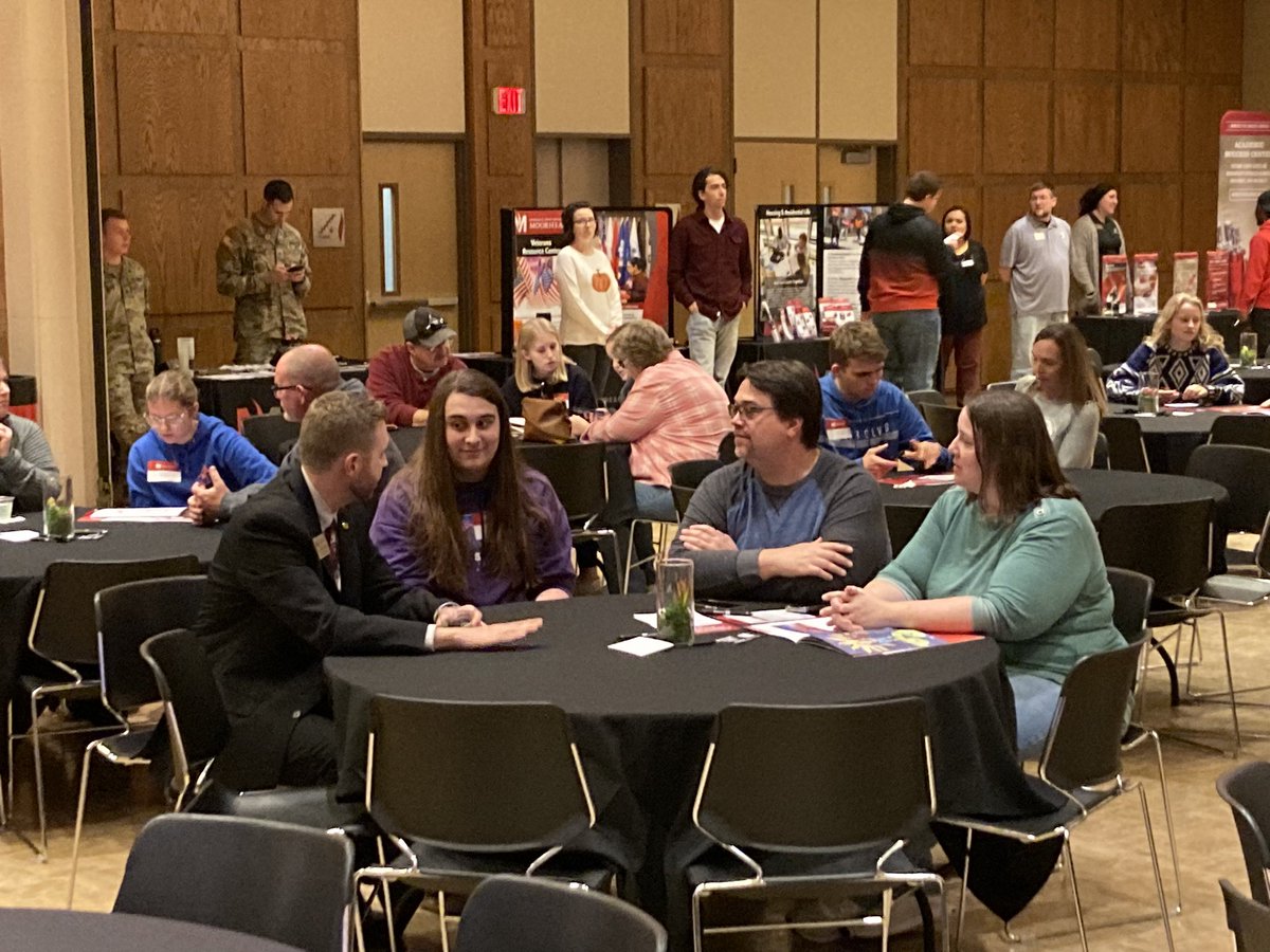 mrjeredp's tweet image. #PreviewDays at @MSUMoorhead in full swing!! Future students and their families are learning about the academics and the Dragon🐉 experience!