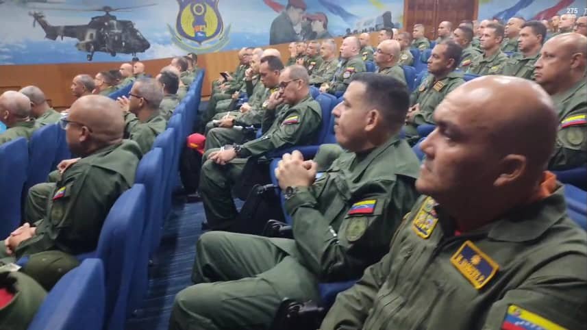 AMB_FANB's tweet photo. 📸 #EnFotos || En el marco del 103° aniversario de la @AMB_FANB, 45° del @CODAI_FANB y del 31° de la revolución cívico - militar del #27Nov92, se realizó Jornada Operacional en el Auditorio Hugo Chávez de la @AmabUmbv. https://t.co/NAh2IqE6ra