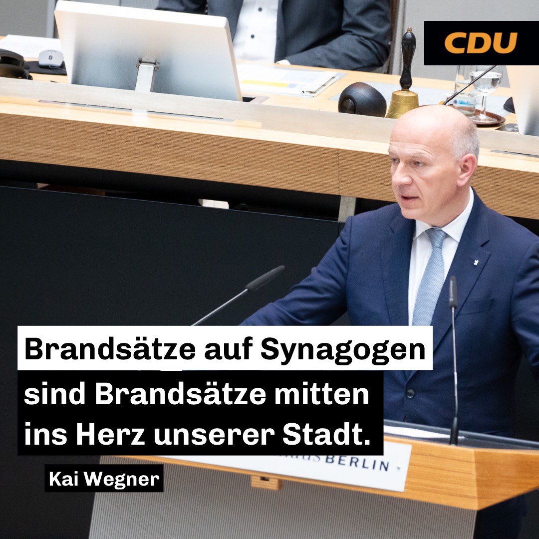 Bewegende Rede unseres Regierenden Bürgermeisters @kaiwegner: „Ich rufe alle Menschen in dieser Stadt auf, die guten Willens sind, die Respekt und Zusammenhalt leben, die Terror und Gewalt ablehnen, voller Stolz und Überzeugung zu sagen: Wir sind Berlin. Und wir halten zusammen!“