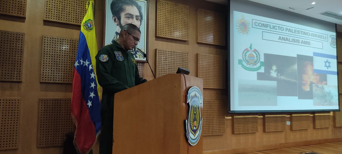 AMB_FANB's tweet photo. 📸 #EnFotos || En el marco del 103° aniversario de la @AMB_FANB, 45° del @CODAI_FANB y del 31° de la revolución cívico - militar del #27Nov92, se realizó Jornada Operacional en el Auditorio Hugo Chávez de la @AmabUmbv. https://t.co/NAh2IqE6ra